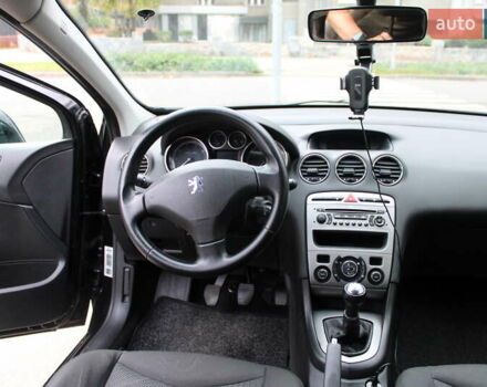 Чорний Пежо 308, об'ємом двигуна 1.4 л та пробігом 265 тис. км за 4299 $, фото 9 на Automoto.ua
