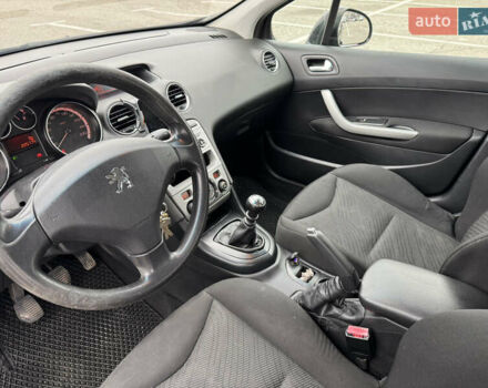 Черный Пежо 308, объемом двигателя 1.56 л и пробегом 225 тыс. км за 5500 $, фото 5 на Automoto.ua