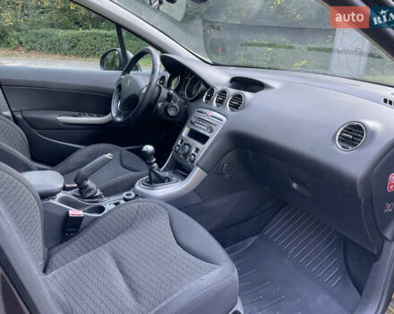 Чорний Пежо 308, об'ємом двигуна 1.56 л та пробігом 265 тис. км за 5900 $, фото 16 на Automoto.ua