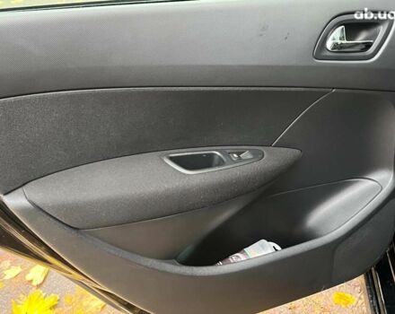 Черный Пежо 308, объемом двигателя 1.6 л и пробегом 220 тыс. км за 6390 $, фото 19 на Automoto.ua