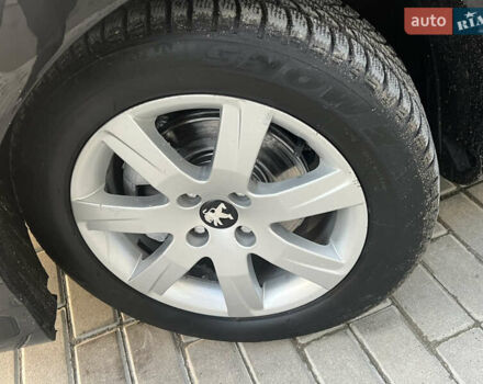 Чорний Пежо 308, об'ємом двигуна 1.6 л та пробігом 270 тис. км за 6199 $, фото 5 на Automoto.ua