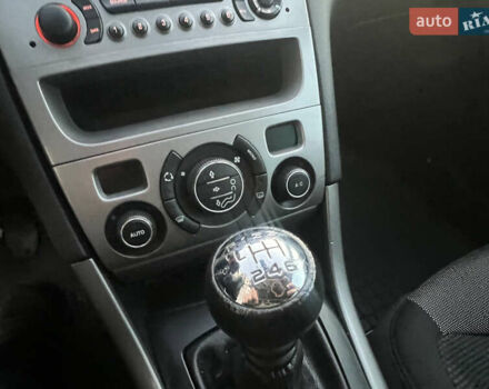 Чорний Пежо 308, об'ємом двигуна 1.6 л та пробігом 270 тис. км за 6199 $, фото 52 на Automoto.ua