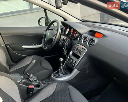 Чорний Пежо 308, об'ємом двигуна 1.6 л та пробігом 270 тис. км за 6199 $, фото 41 на Automoto.ua