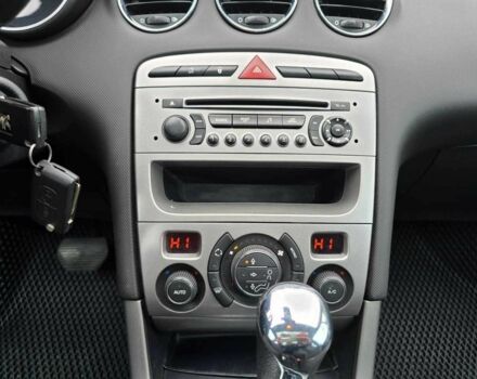 Черный Пежо 308, объемом двигателя 1.6 л и пробегом 161 тыс. км за 6499 $, фото 20 на Automoto.ua