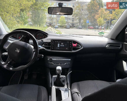 Чорний Пежо 308, об'ємом двигуна 1.56 л та пробігом 235 тис. км за 8500 $, фото 19 на Automoto.ua