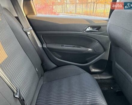 Чорний Пежо 308, об'ємом двигуна 1.56 л та пробігом 286 тис. км за 9500 $, фото 7 на Automoto.ua