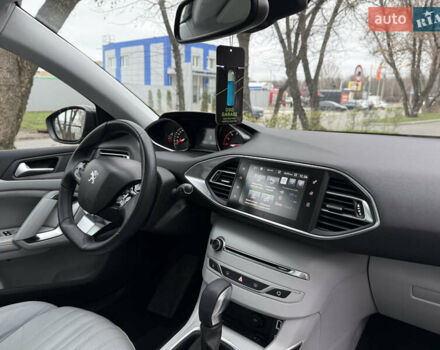 Чорний Пежо 308, об'ємом двигуна 2 л та пробігом 211 тис. км за 11900 $, фото 36 на Automoto.ua