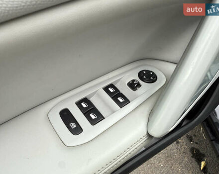 Черный Пежо 308, объемом двигателя 2 л и пробегом 211 тыс. км за 11999 $, фото 23 на Automoto.ua