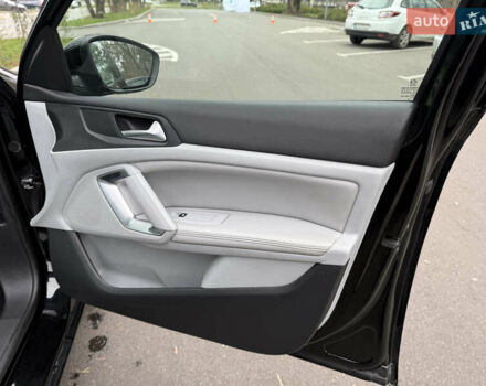 Чорний Пежо 308, об'ємом двигуна 2 л та пробігом 211 тис. км за 11900 $, фото 39 на Automoto.ua