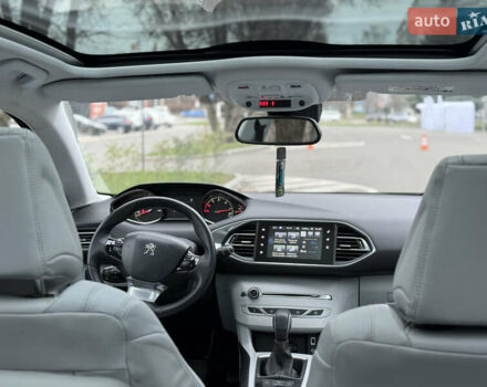 Чорний Пежо 308, об'ємом двигуна 2 л та пробігом 211 тис. км за 11900 $, фото 46 на Automoto.ua