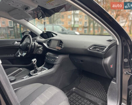 Чорний Пежо 308, об'ємом двигуна 1.6 л та пробігом 153 тис. км за 9200 $, фото 23 на Automoto.ua