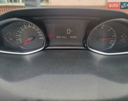 Черный Пежо 308, объемом двигателя 1.56 л и пробегом 200 тыс. км за 9900 $, фото 19 на Automoto.ua