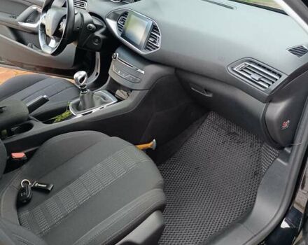 Чорний Пежо 308, об'ємом двигуна 1.6 л та пробігом 199 тис. км за 10100 $, фото 26 на Automoto.ua