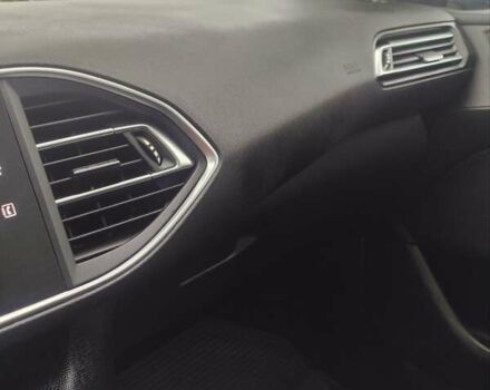 Черный Пежо 308, объемом двигателя 1.6 л и пробегом 178 тыс. км за 9950 $, фото 47 на Automoto.ua