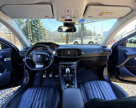 Черный Пежо 308, объемом двигателя 1.56 л и пробегом 200 тыс. км за 10999 $, фото 72 на Automoto.ua