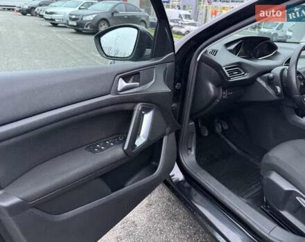 Чорний Пежо 308, об'ємом двигуна 1.6 л та пробігом 180 тис. км за 7800 $, фото 16 на Automoto.ua