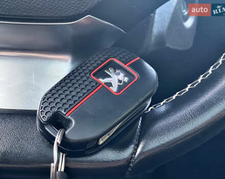 Чорний Пежо 308, об'ємом двигуна 1.6 л та пробігом 153 тис. км за 9200 $, фото 60 на Automoto.ua