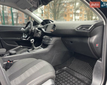 Чорний Пежо 308, об'ємом двигуна 1.6 л та пробігом 153 тис. км за 9200 $, фото 22 на Automoto.ua