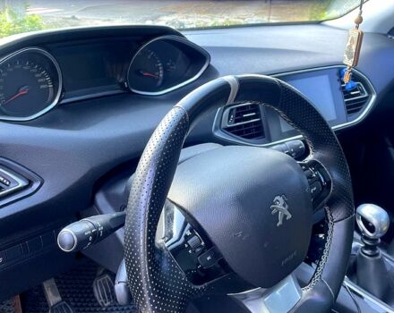 Чорний Пежо 308, об'ємом двигуна 1.6 л та пробігом 324 тис. км за 7700 $, фото 3 на Automoto.ua