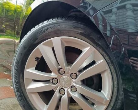 Чорний Пежо 308, об'ємом двигуна 1.6 л та пробігом 199 тис. км за 10100 $, фото 4 на Automoto.ua