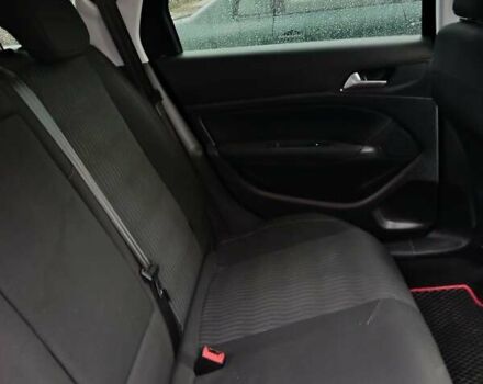 Чорний Пежо 308, об'ємом двигуна 1.56 л та пробігом 163 тис. км за 10400 $, фото 18 на Automoto.ua