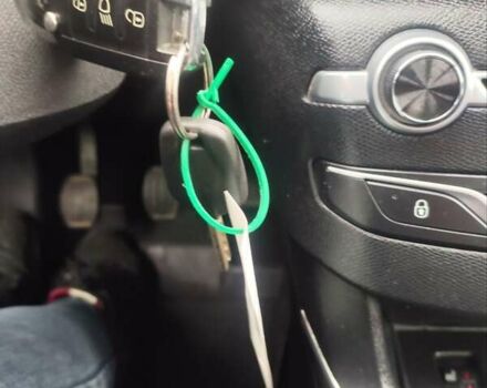 Черный Пежо 308, объемом двигателя 1.6 л и пробегом 178 тыс. км за 9950 $, фото 66 на Automoto.ua