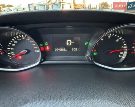 Черный Пежо 308, объемом двигателя 1.56 л и пробегом 255 тыс. км за 8333 $, фото 16 на Automoto.ua