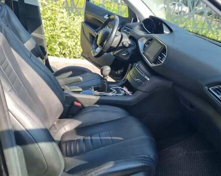 Черный Пежо 308, объемом двигателя 1.56 л и пробегом 200 тыс. км за 9900 $, фото 22 на Automoto.ua