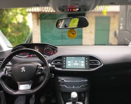 Чорний Пежо 308, об'ємом двигуна 1.6 л та пробігом 184 тис. км за 12000 $, фото 5 на Automoto.ua