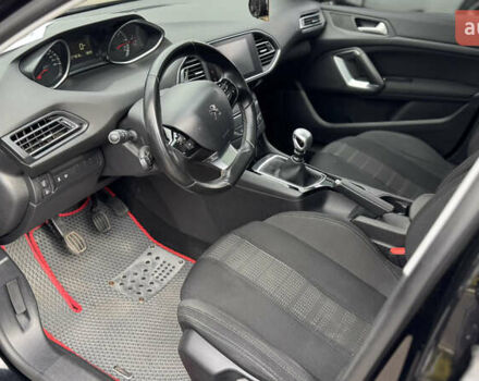 Черный Пежо 308, объемом двигателя 1.56 л и пробегом 277 тыс. км за 10500 $, фото 11 на Automoto.ua