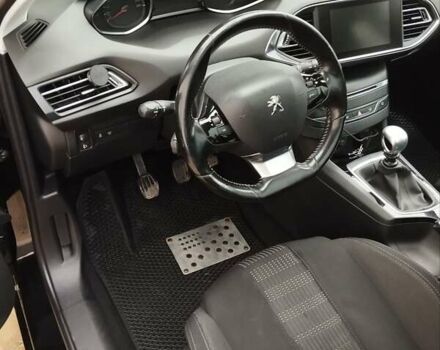 Чорний Пежо 308, об'ємом двигуна 1.56 л та пробігом 226 тис. км за 10500 $, фото 7 на Automoto.ua