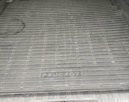 Черный Пежо 308, объемом двигателя 1.6 л и пробегом 178 тыс. км за 9950 $, фото 13 на Automoto.ua