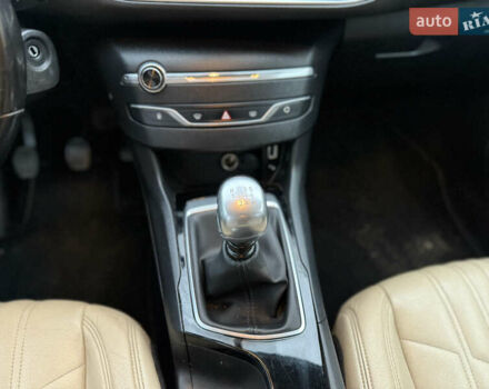 Черный Пежо 308, объемом двигателя 1.56 л и пробегом 198 тыс. км за 5799 $, фото 19 на Automoto.ua