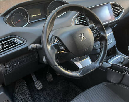 Черный Пежо 308, объемом двигателя 1.56 л и пробегом 284 тыс. км за 9300 $, фото 14 на Automoto.ua