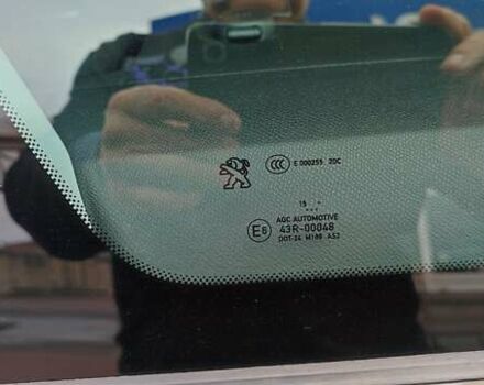 Черный Пежо 308, объемом двигателя 2 л и пробегом 223 тыс. км за 12500 $, фото 38 на Automoto.ua