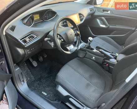 Черный Пежо 308, объемом двигателя 1.56 л и пробегом 284 тыс. км за 9300 $, фото 12 на Automoto.ua