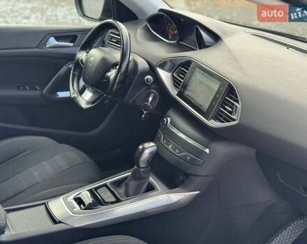 Черный Пежо 308, объемом двигателя 1.56 л и пробегом 221 тыс. км за 10750 $, фото 18 на Automoto.ua