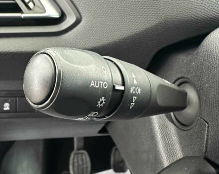 Чорний Пежо 308, об'ємом двигуна 1.5 л та пробігом 179 тис. км за 285 $, фото 15 на Automoto.ua