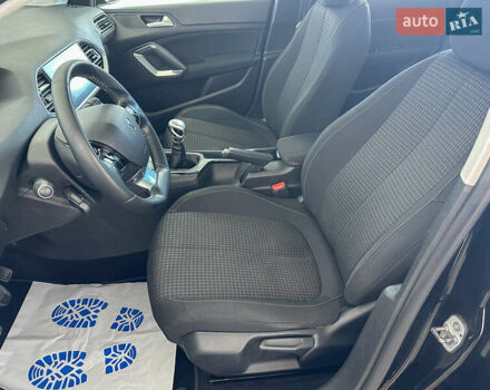 Чорний Пежо 308, об'ємом двигуна 1.5 л та пробігом 175 тис. км за 11950 $, фото 5 на Automoto.ua