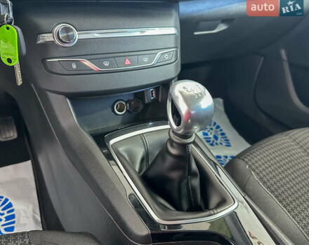 Черный Пежо 308, объемом двигателя 0 л и пробегом 175 тыс. км за 11950 $, фото 17 на Automoto.ua