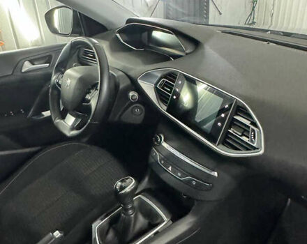 Чорний Пежо 308, об'ємом двигуна 1.5 л та пробігом 167 тис. км за 13000 $, фото 6 на Automoto.ua