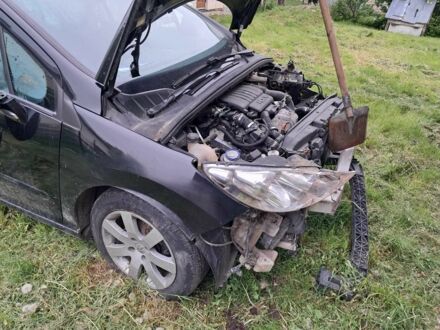 Пежо 308 2010 в Самборе на Automoto.ua Черный Пежо 308, объемом двигателя 1.6 л и пробегом 220 тыс. км за 1600 $, фото 1 на Automoto.ua