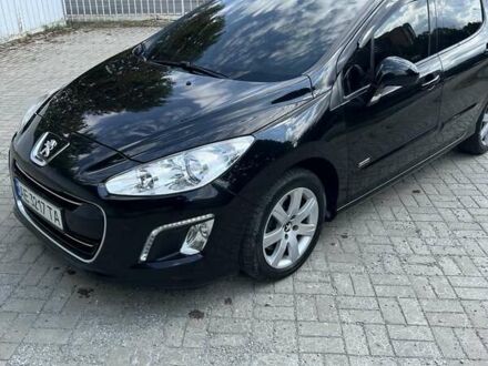 Пежо 308 2012 у Дніпро (Дніпропетровську) на Automoto.ua Чорний Пежо 308, об'ємом двигуна 0 л та пробігом 100 тис. км за 7300 $, фото 1 на Automoto.ua
