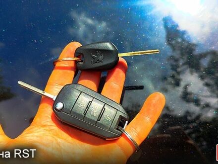 Черный Пежо 308, объемом двигателя 1.6 л и пробегом 266 тыс. км за 8800 $, фото 1 на Automoto.ua