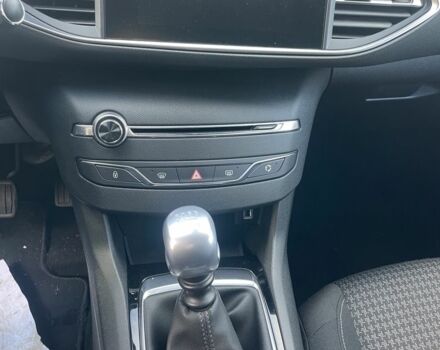 Фиолетовый Пежо 308, объемом двигателя 1.5 л и пробегом 181 тыс. км за 10000 $, фото 12 на Automoto.ua