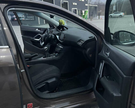 Коричневый Пежо 308, объемом двигателя 1.56 л и пробегом 309 тыс. км за 8000 $, фото 26 на Automoto.ua