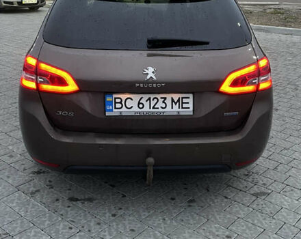 Коричневый Пежо 308, объемом двигателя 1.56 л и пробегом 309 тыс. км за 8000 $, фото 11 на Automoto.ua