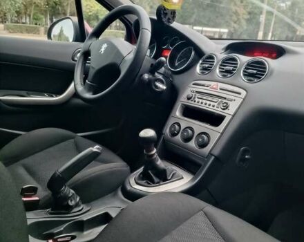 Красный Пежо 308, объемом двигателя 1.69 л и пробегом 185 тыс. км за 6200 $, фото 10 на Automoto.ua