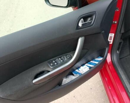 Красный Пежо 308, объемом двигателя 1.6 л и пробегом 234 тыс. км за 3300 $, фото 17 на Automoto.ua