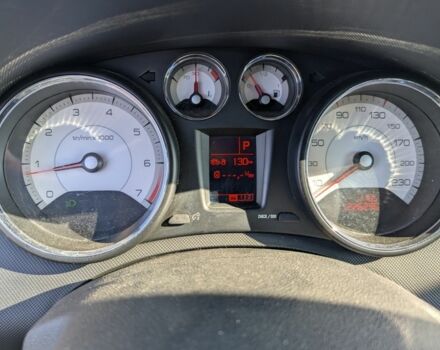 Красный Пежо 308, объемом двигателя 1.6 л и пробегом 230 тыс. км за 5000 $, фото 4 на Automoto.ua